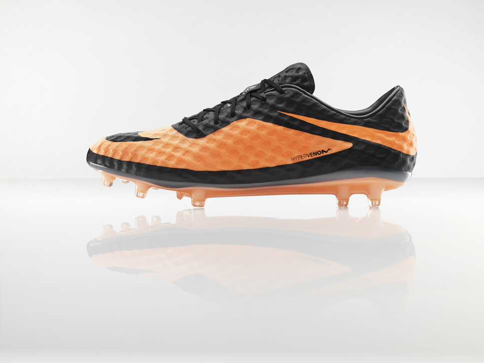 Nuevos tacos de fútbol Nike Hypervenom - Snob