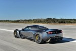 El Hennessey Venom GT rompe el récord como el coche de producción más rápido del mundo a 435 km/h 2