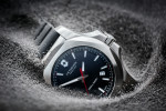 Victorinox INOX | Un reloj tan resistente que aguanta el peso de un tanque de guerra 9