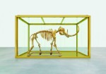 Gone But Not Forgotten | El esqueleto de mamut bañado en oro de Damien Hirst 4